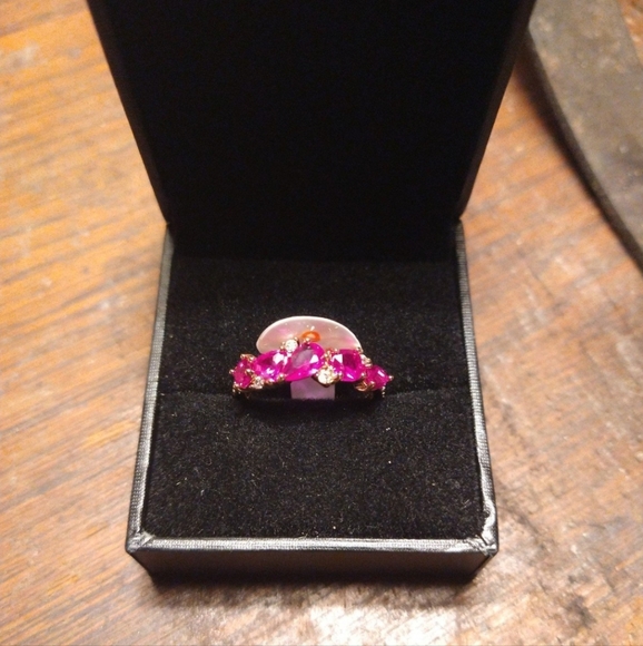Ring - Picture 1 of 3